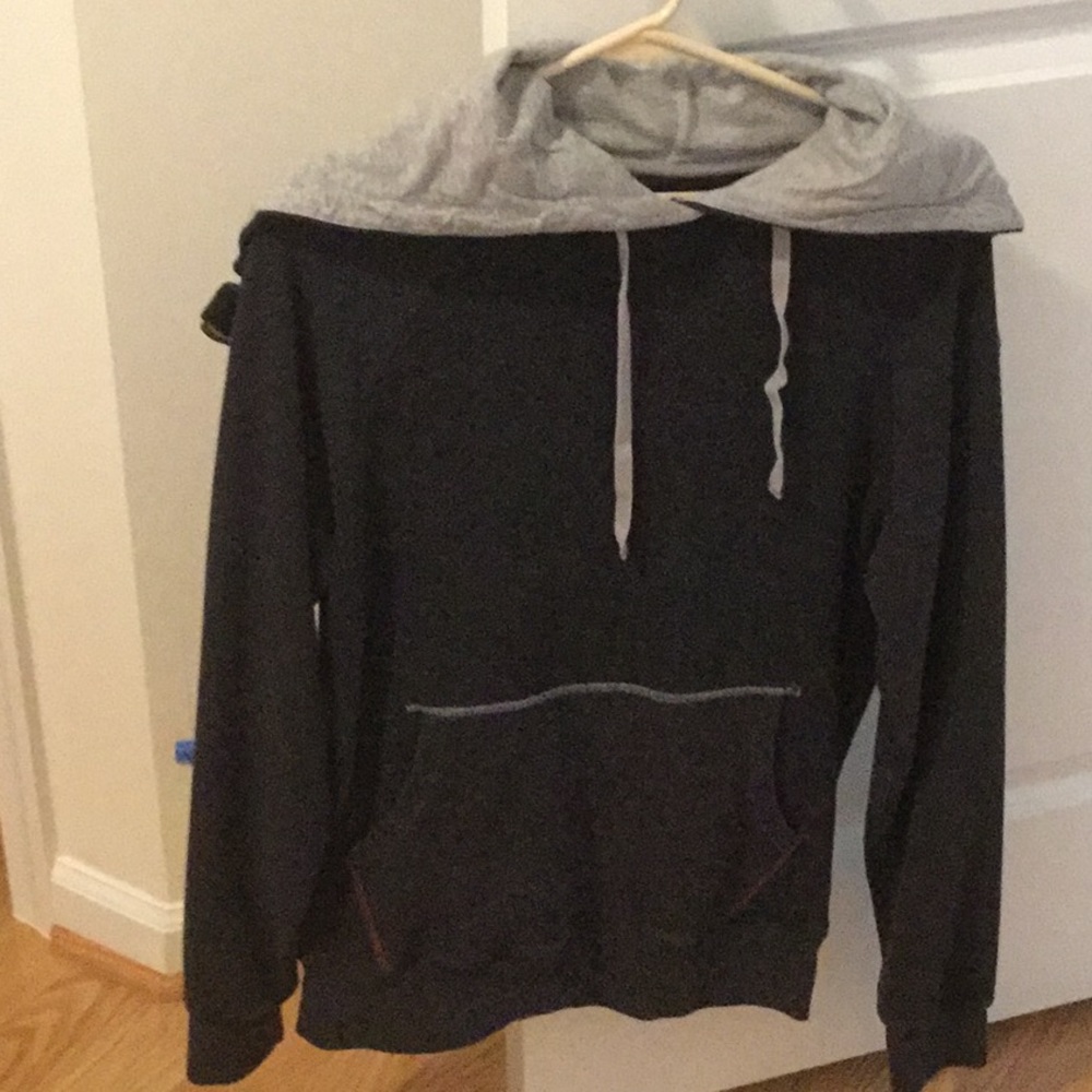 Sahalie sweatshirt